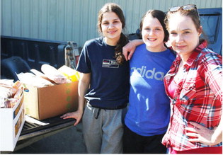 Foster, Kemp Staff Food Bank