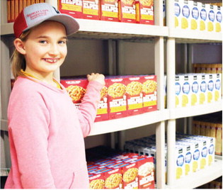 County Cupboard Distributing Groceries In Culbertson County Cupboard Distributing Groceries In Culbertson