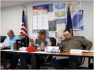 Bainville Town Council Examines Budget Bainville Town Council Examines Budget