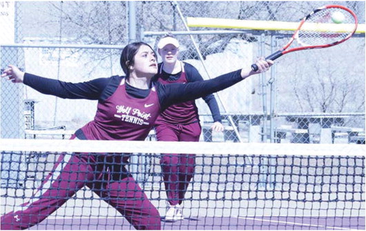 Wolves Win Tennis Matches At Home