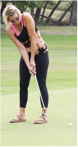 Tie Dye Tourney Features 23 Women’s Golf Teams