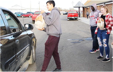 Power Rangers Provide Turkeys To Residents