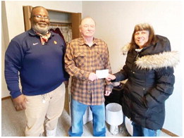 Elks Donate To Veteran