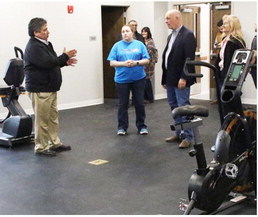 Governor Tours New  Poplar Wellness Center