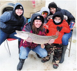 Poplar Ice Fishing Tournament Set