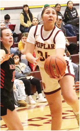 Poplar Girls Edge Froid/Lake, 62-61 Poplar Girls Edge Froid/Lake, 62-61