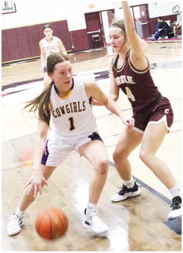 Cowgirls Knock Off Circle, 47-42 Cowgirls Knock Off Circle, 47-42