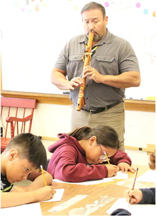Cartoonist Shares Goals With Children At Schools Cartoonist Shares Goals With Children At Schools