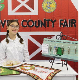 Students Earn 4-H Indoor Exhibits Awards