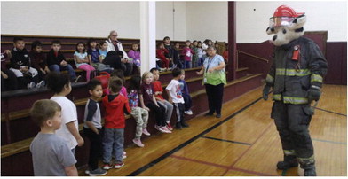 Firefighters Stress Safety To Students Firefighters Stress Safety To Students