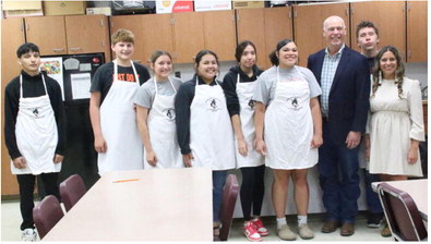 Governor meeting students