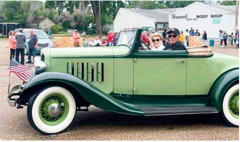 Medicine Lake Celebrates Reunion