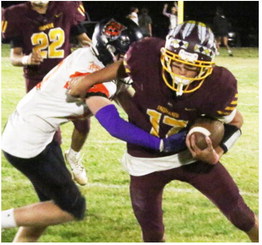 Plentywood Outscores Poplar In Football Battle