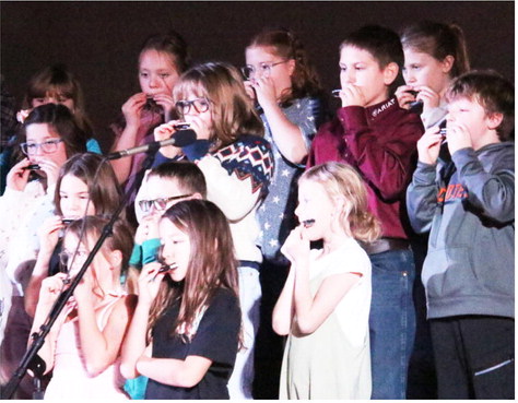 Bainville Students Salute Veterans