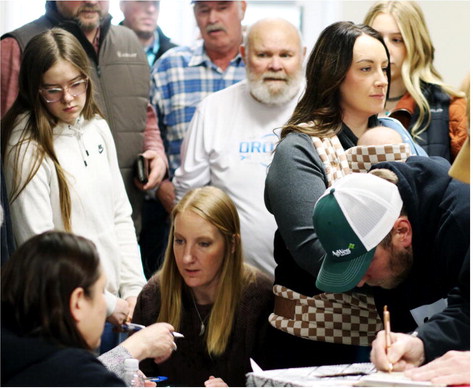 Locals Pack Fundraiser For Orozco Family